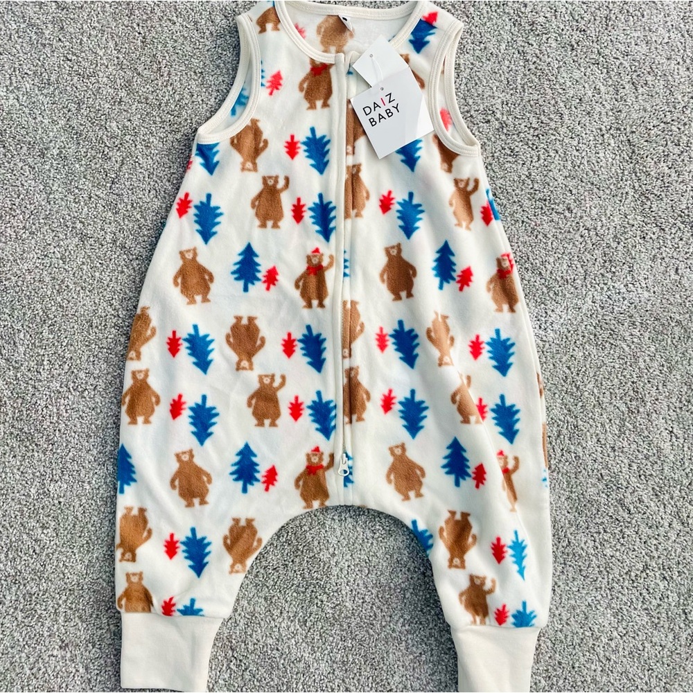 NWT DAIZ Baby 24m One Piece Fleece